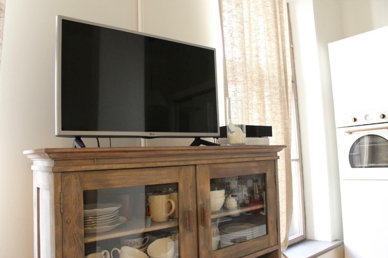 2 Room Apartment In Embasy Area Рига Екстер'єр фото